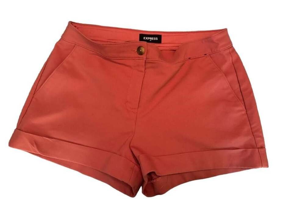 Express Shortie Mid Rise Shorts Size 10 Coral Pink Cuffed b1496